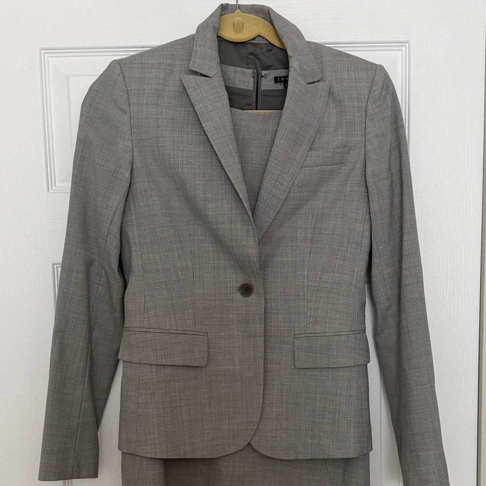 Theory Light Gray Women's Blazer and Dress Set - Picture 3 of 9